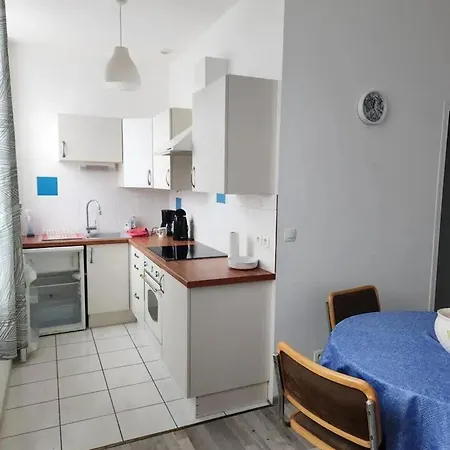 Apartment Cosy A Roucy Avec Jardin Clos Et Spa 41 M² Pontavert