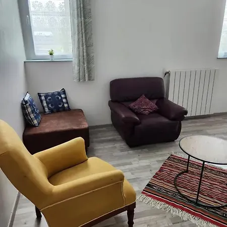 Cosy A Roucy Avec Jardin Clos Et Spa 41 M² Apartment Pontavert