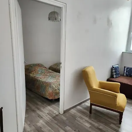 Cosy A Roucy Avec Jardin Clos Et Spa 41 M² Pontavert